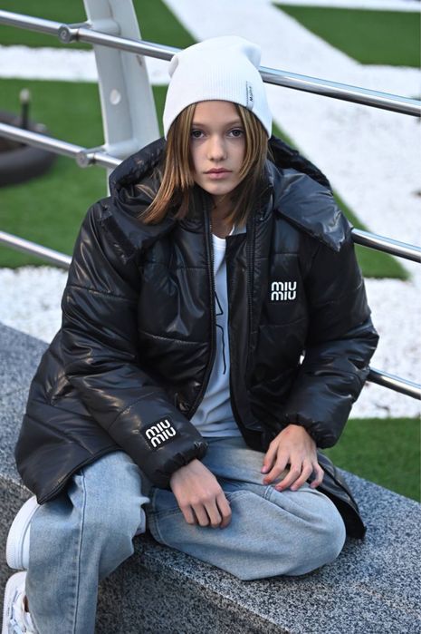 Зимова куртка пуховик на дівчинку 146 152 158 164 170 чорний металік