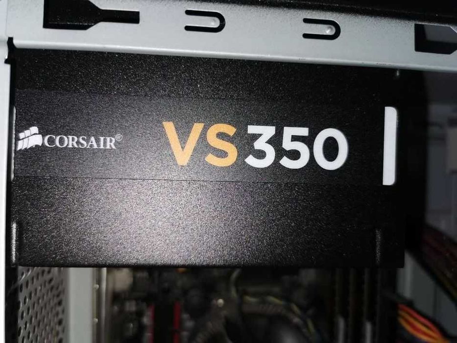 Torre de computador c/ windows 10