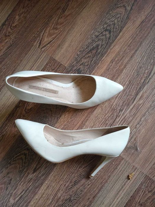 Туфли белые модельные, 40размер