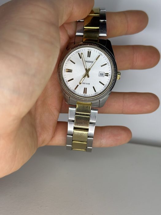 Casio MTP-1302 Two tone