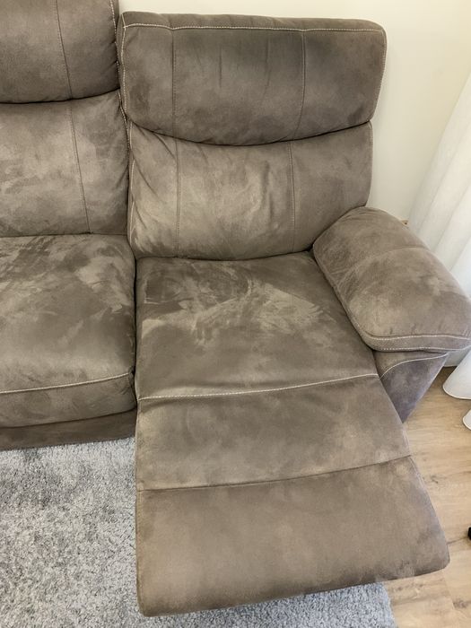 Sofá 3 lugares, castanho, abre nas laterais