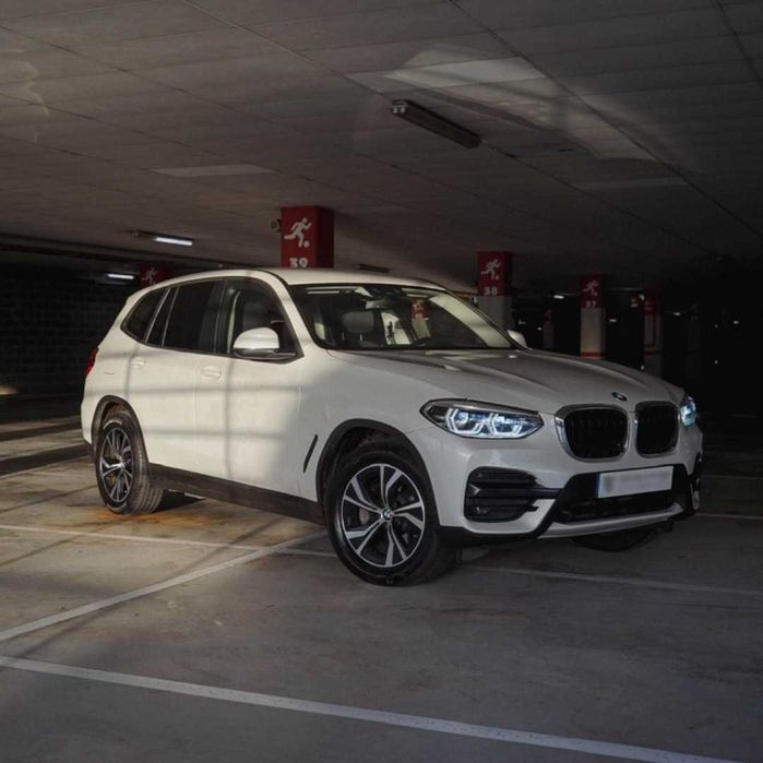BMW X3 30e XDrive Advantage / 2021