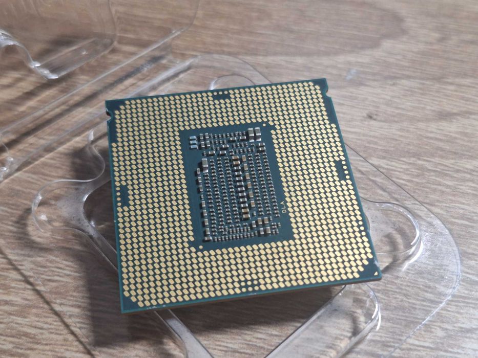 Процесор Intel Core I5 9600KF