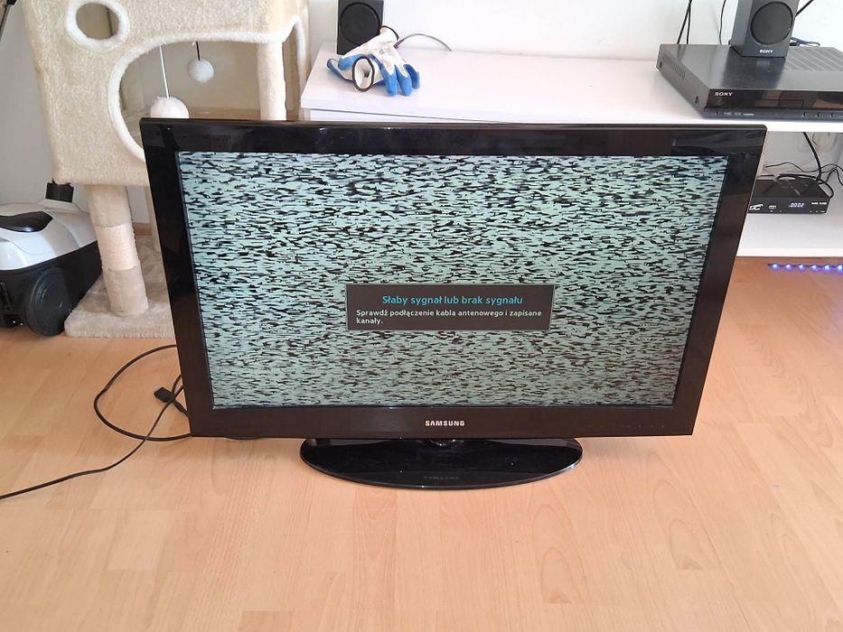 SAMSUNG LE32E420 + pilot + kabel HDMI