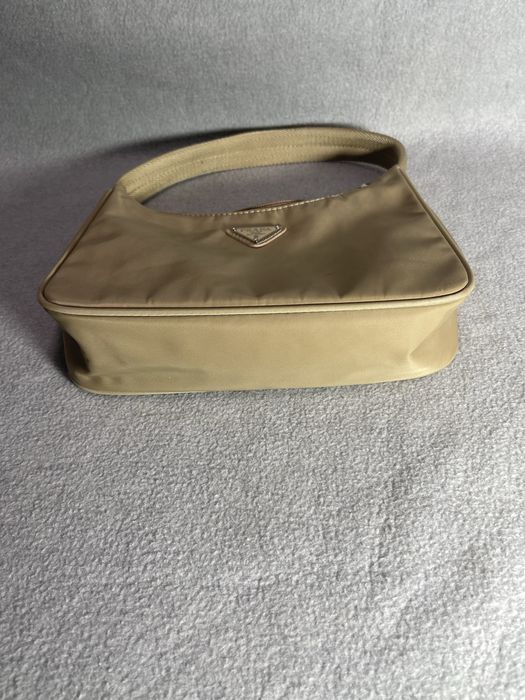 PRADA Re-Edition 2000 винтажная сумка из нейлона