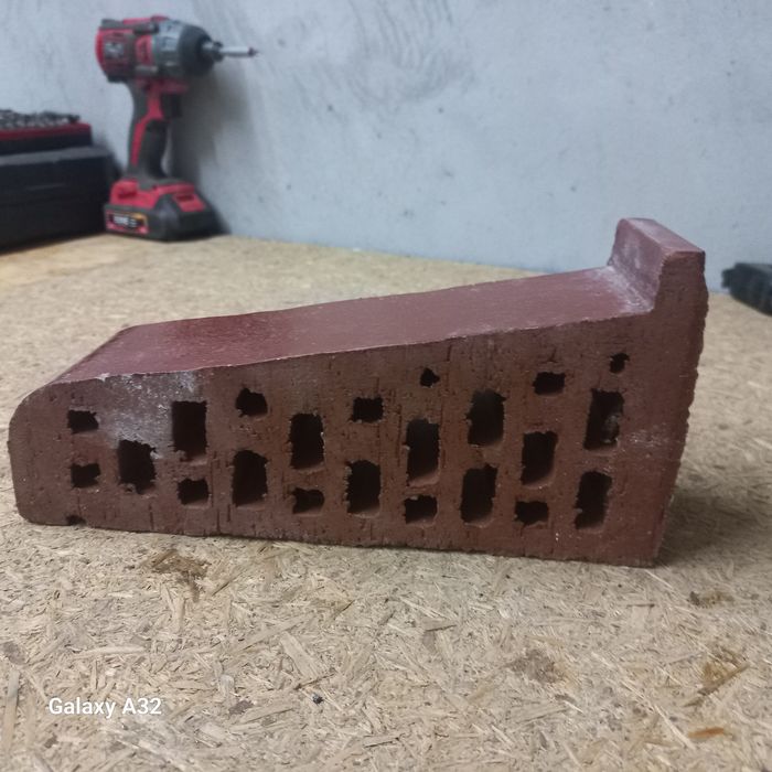 Cegły wykończeniowe