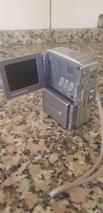 SONY HandyCam dcr-ip1e