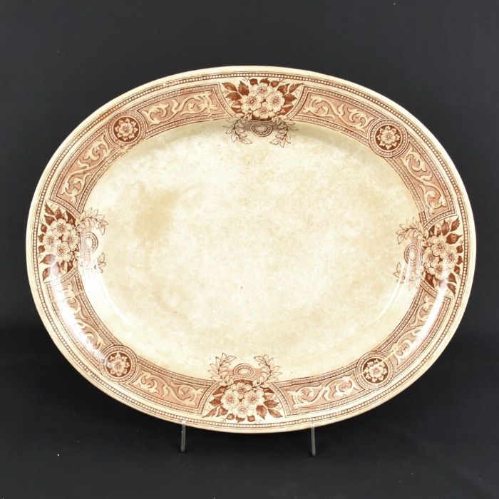 Travessa Faiança da Real Fábrica de Sacavém, decoração METZ, séc. XIX