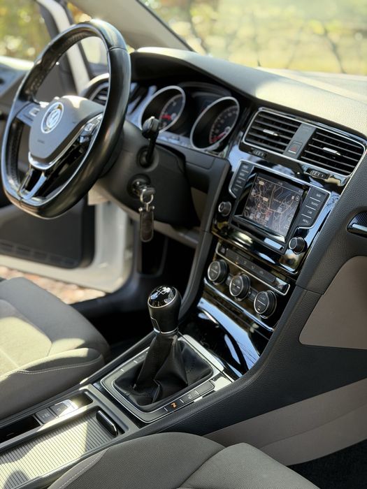 Volkswagen Golf 7 R-LINE