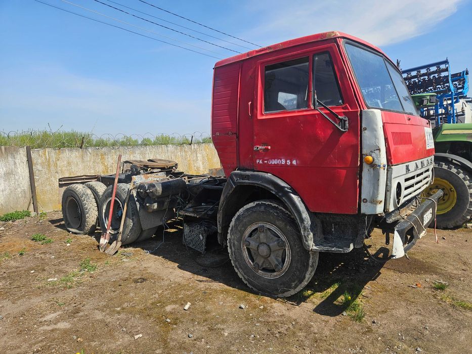 Сідловий тягач Камаз-5410