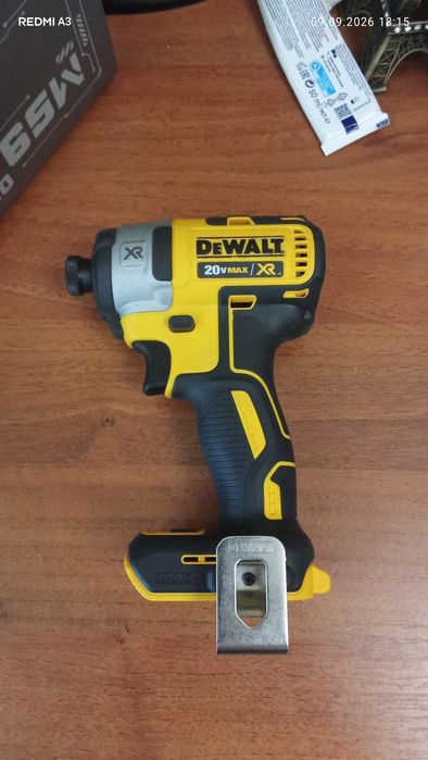 Продам шуруповерт DEWALT -(DCF887).