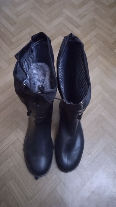 Продам сапоги резиновые с утеплителем.