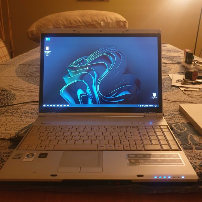 LG E500 – Windows 10 – Office 2024 – 80€ ou para peças