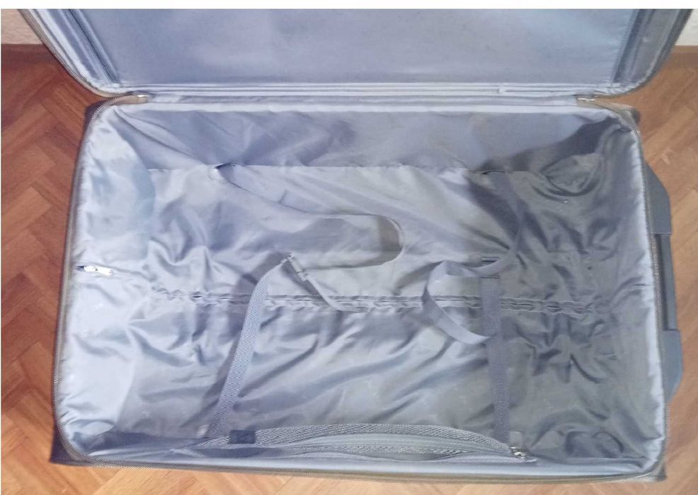 Trolley Espaçoso com Cadeado e Expansível - Ideal para Viagens (Como Novo)