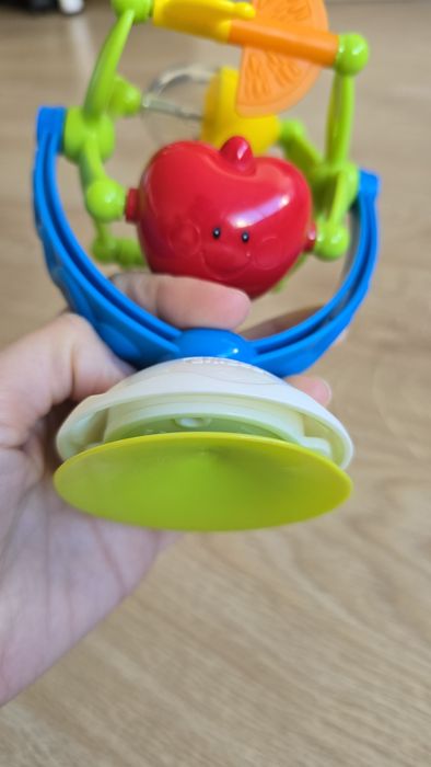 Brinquedo musical Chicco fruta rotativa