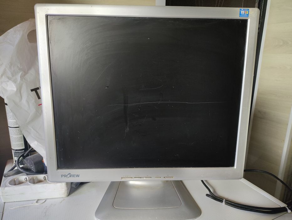 Монітор PROVIEW 700P