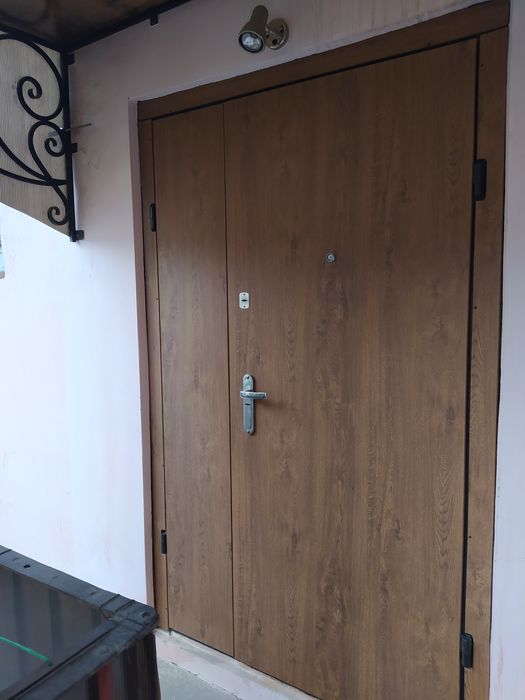 Продається  1 ( одно) кімнатна квартира