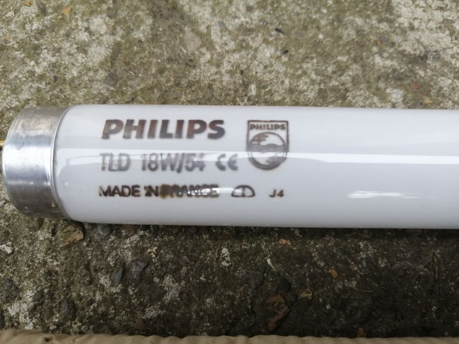 Лампи денного світла філіпс. Нові.