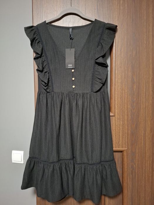 Nowa sukienka czarna House rozmiar S