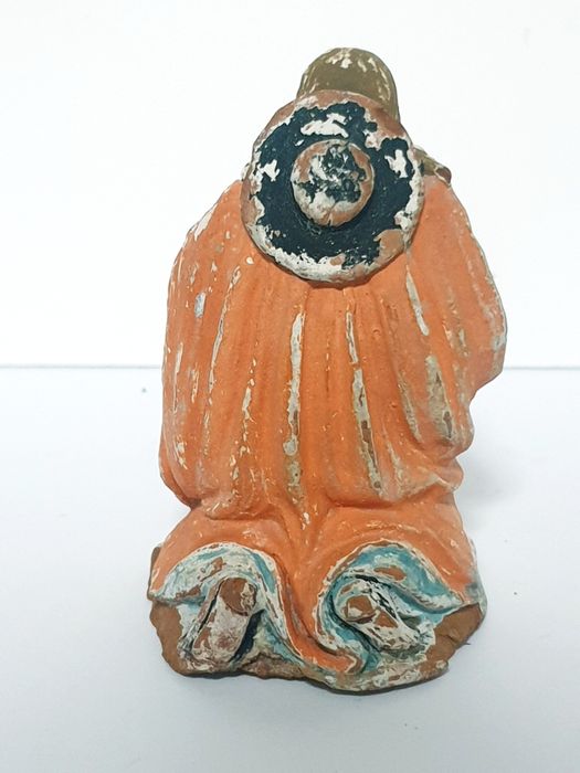 Pequena antiga escultura de São Tiago em cerâmica