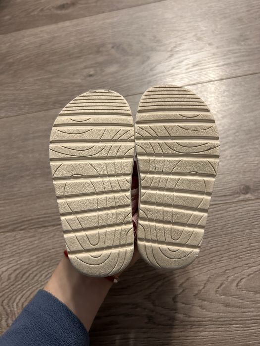 Босоніжки на дівчинку 22 розмір