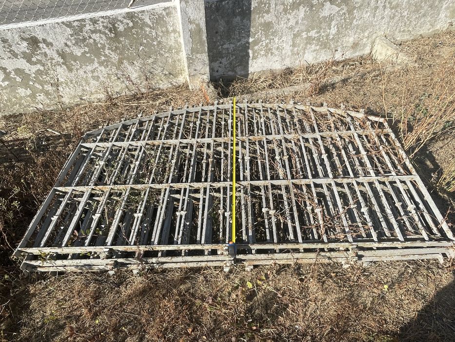 Vedação em ferro fundido inicios sec. 20 . 45 metros disponiveis em 22 paineis