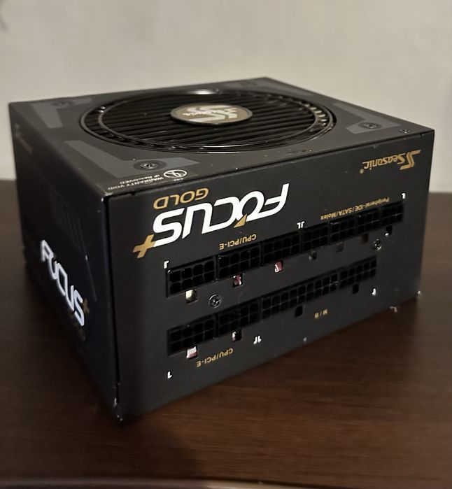 Блок живлення Seasonic Focus Plus Platinum 550W (SSR-550PX) - (б/у)