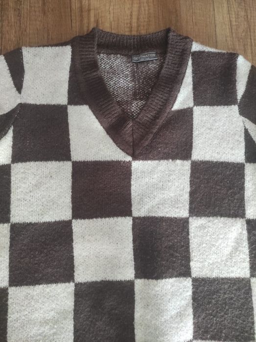 Sweter dziewczęcy w kratę