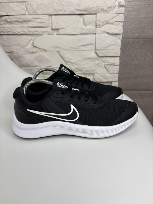 Оригінальні підліткові кросівки Nike Star Runner 3 35,5р