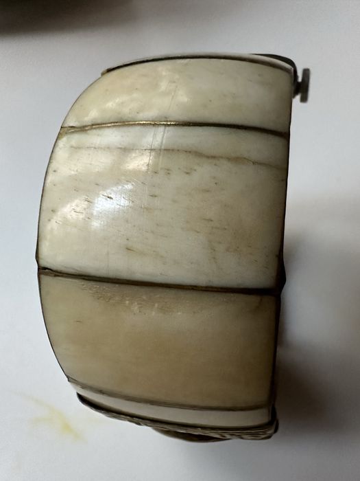 Duża bransoleta Indie, szary kamień
