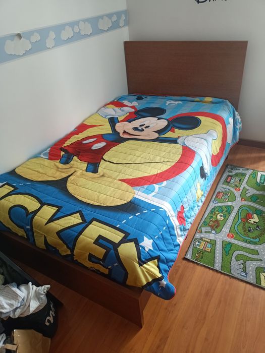 Cama de corpo e meio