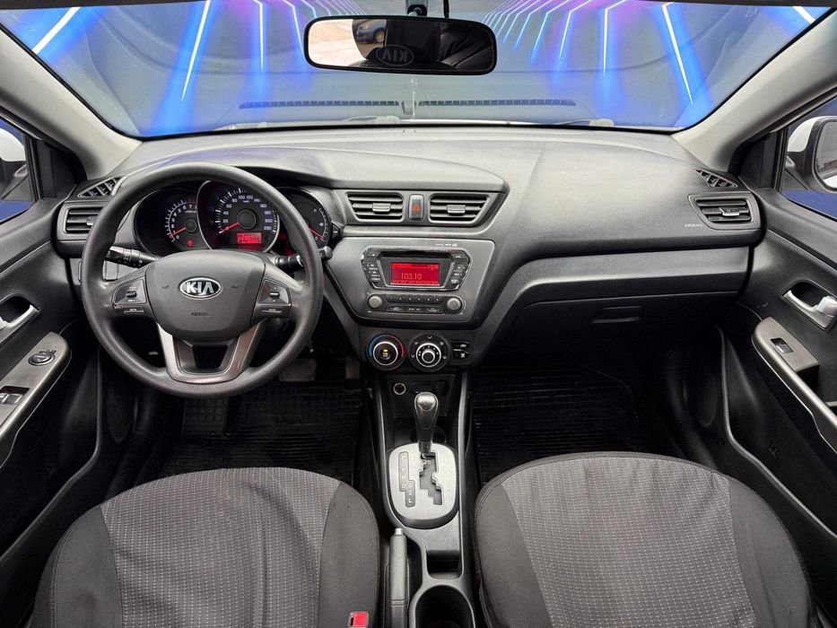 Kia Rio 2013, 1.4 газ/бензин, автомат