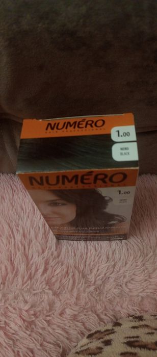 Продам фарбу для волосся черна