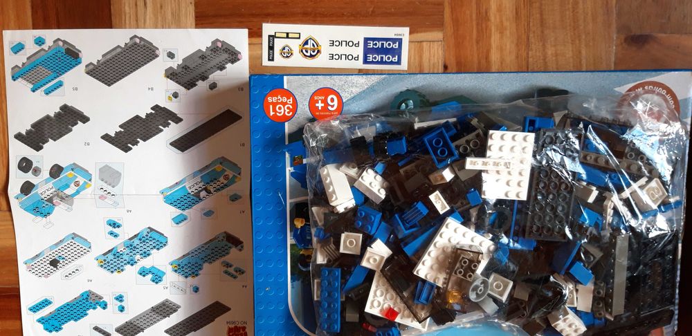 Brick & Fun  Policia