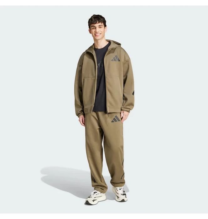 Спортивний костюм Adidas розмір S