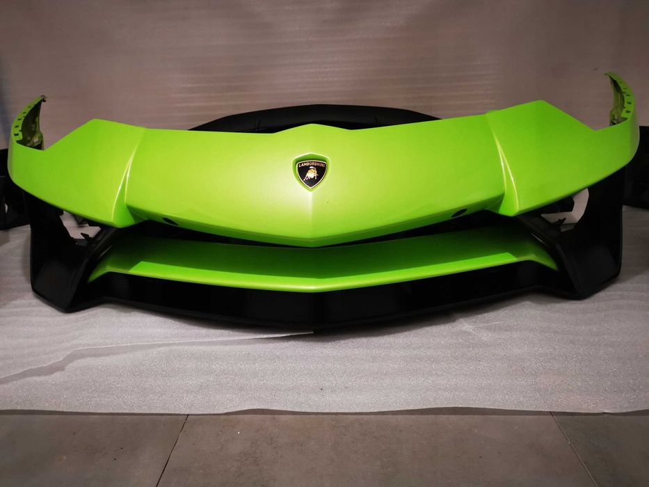 Бампер Lamborgini Aventador бампер в Цвет авентадор