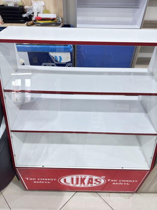 Витрина LUKAS.
