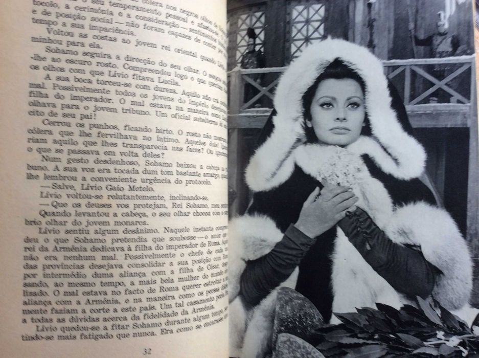 Tema: Cinema Uma edição da prestigiada Portugália editora A queda do Império romano Autor: Harry Whittington