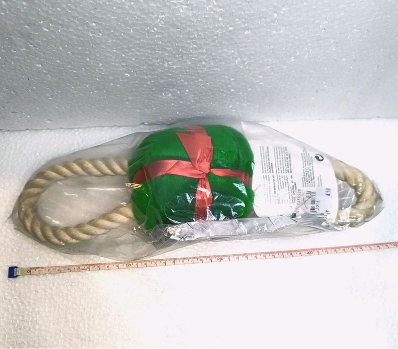 Brinquedo para cão com formato de presente marca Dogit