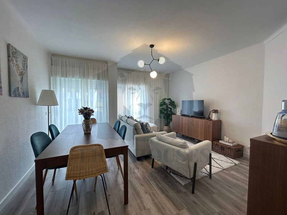 Vendo mesa de jantar