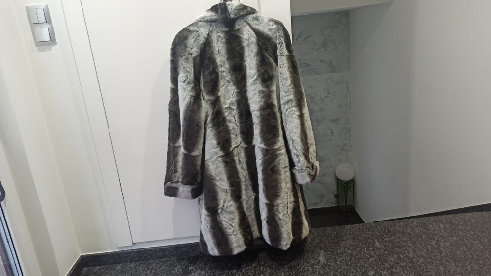 Futro, płaszcz rozmiar L/XL