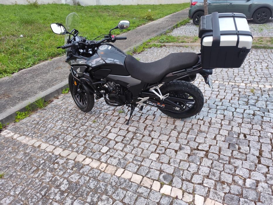 Honda CB 500X muito bem cuidada