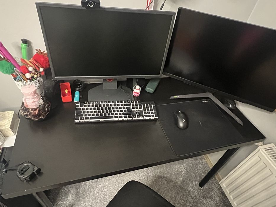 Sprzedam czarne biurko