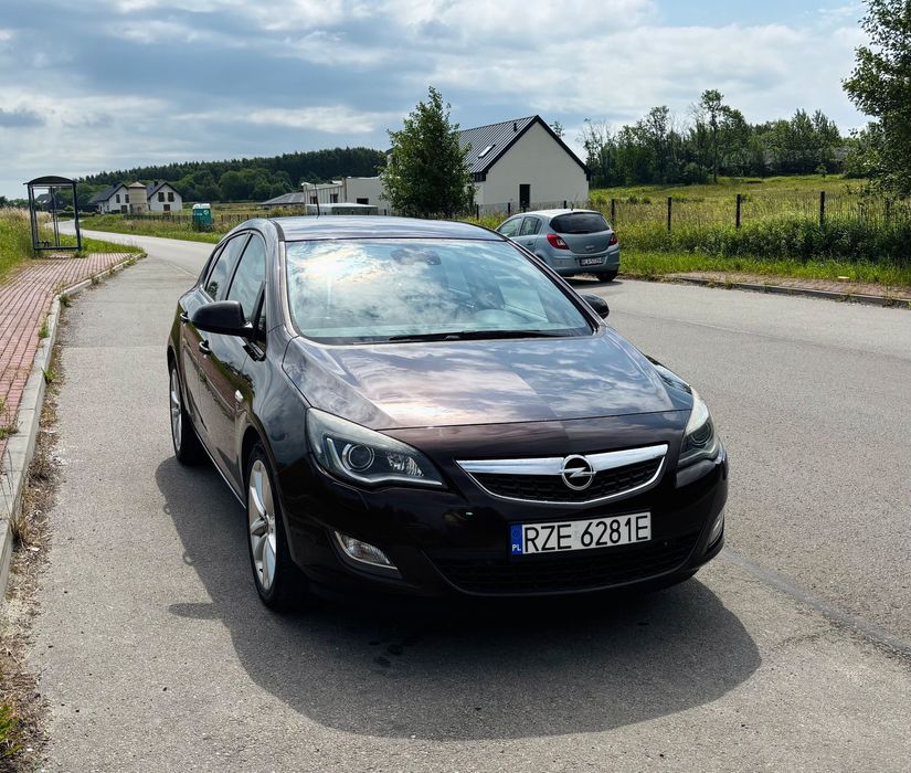 Opel Astra Opel Astra J 1.7 CDTI 110 KM