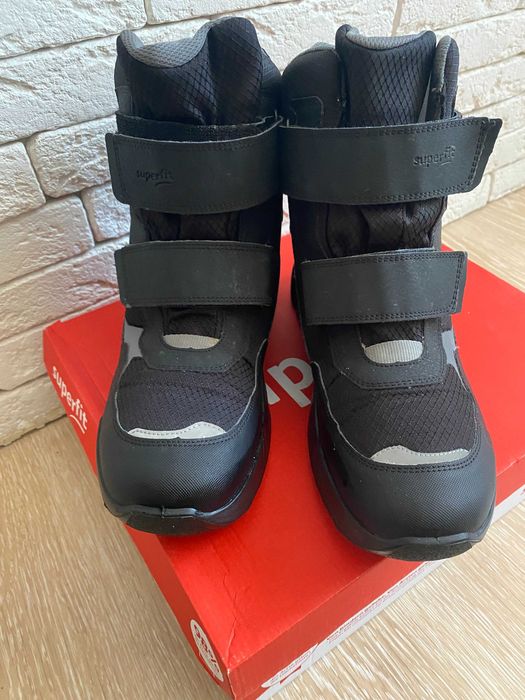 Superfit чоботи на підлітка 41 розмір нові