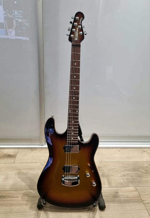 Music Man Sabre HH HT Showtime