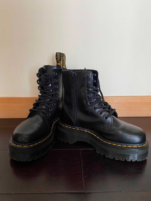 Botas pretas dr. martens 36