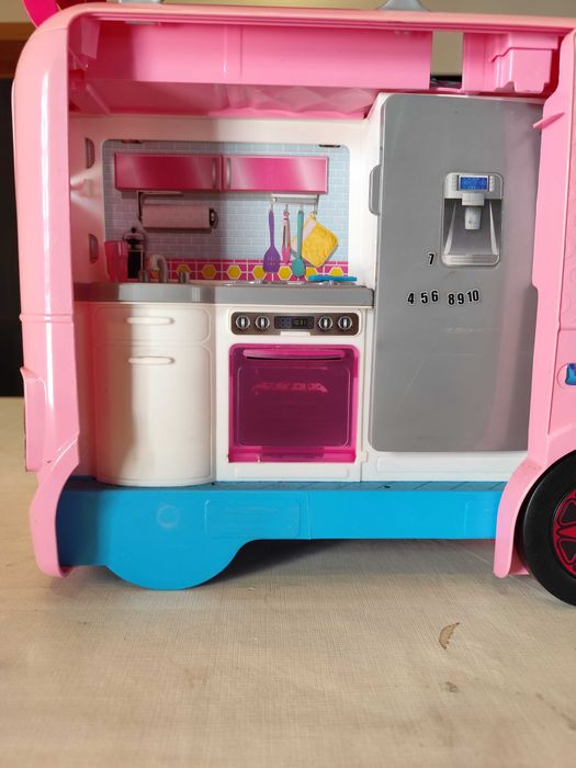 Carrinha van rosa Barbie