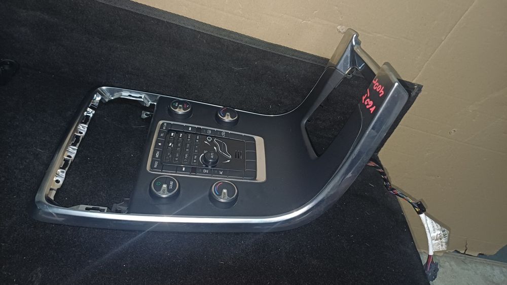 Panel klimatyzacji climatronic ramka volvo v60 l 10-13