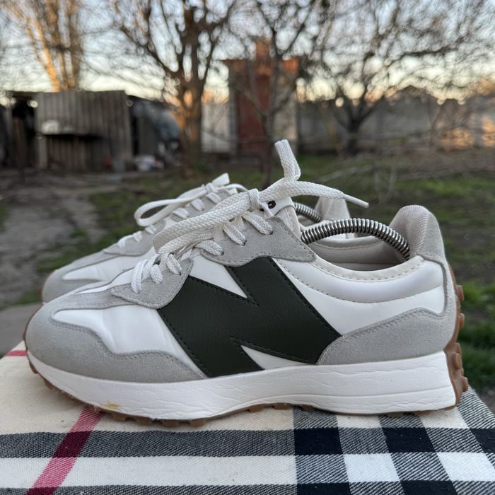 Кроссовки New Balance 327 White/Grey, 42 размер, Оригинал, Кросівки